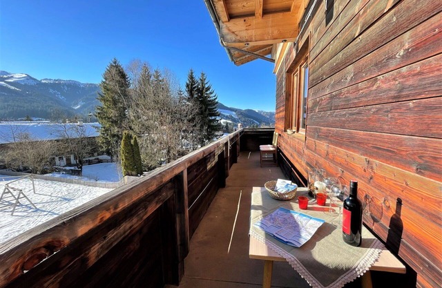 Hermoso apartamento para 14 personas con WIFI, TV, balcón, mascotas permitida y aparcamiento