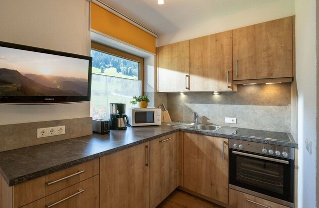 Acogedor apartamento para 4 personas con WIFI, TV, balcón y aparcamiento