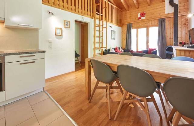 Bonito apartamento para 8 personas con WIFI, TV, balcón, mascotas permitida y aparcamiento