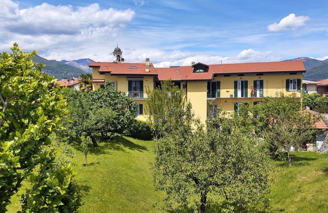 Hermoso apartamento para 3 personas con WIFI, TV, patio y aparcamiento