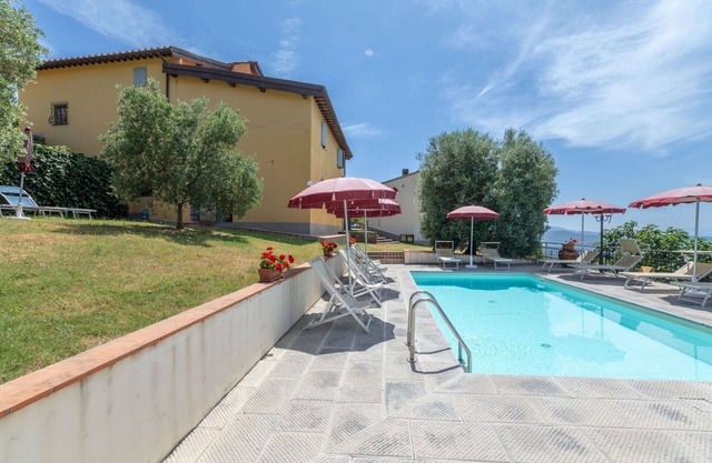 Bonito apartamento con piscina, WIFI, A/C, TV, mascotas permitida y vista panorámica