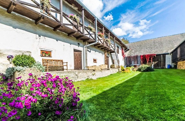 Bonito apartamento en villa para 3 personas con WIFI, piscina, TV, mascotas permitida y aparcamiento
