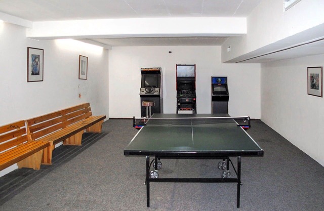 Acogedor apartamento en villa con piscina, TV, terraza, mascotas permitida y aparcamiento