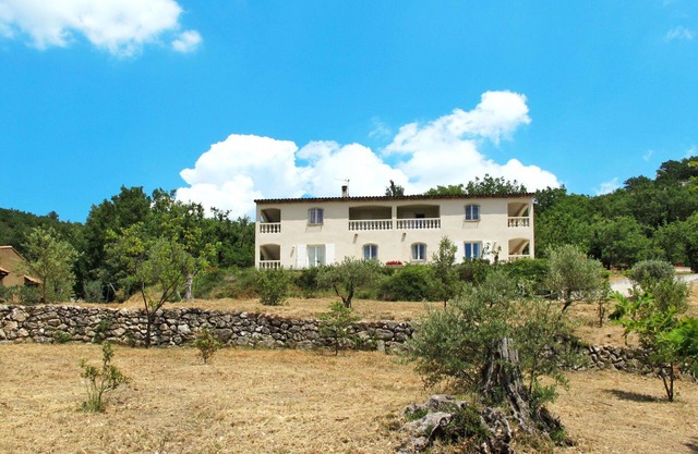 Apartamento en villa con WIFI, TV, terraza, mascotas permitida, vista panorámica, aparcamiento