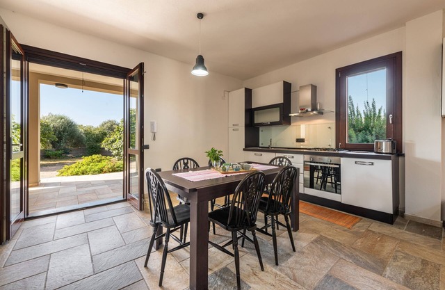 Acogedor apartamento Villa Fico con terraza, jardín y aire acondicionado