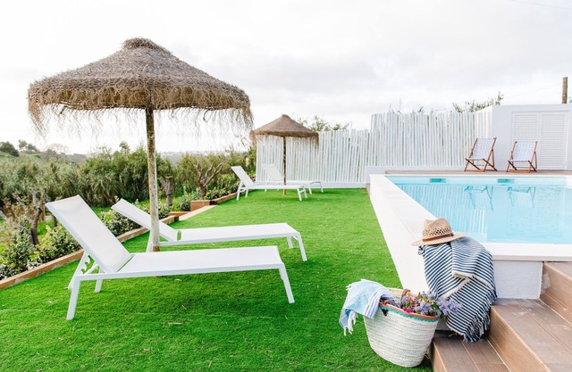 Cabaña acogedora y elegante con piscina