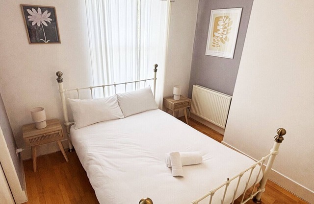 Cosy Flat Near City Centre & Princess Park