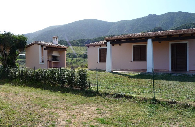 VILLA INDEPENDIENTE CON VISTA A 500MT DE UNA PEQUEÑA PLAYA MULTIPLES (6/8 plazas)