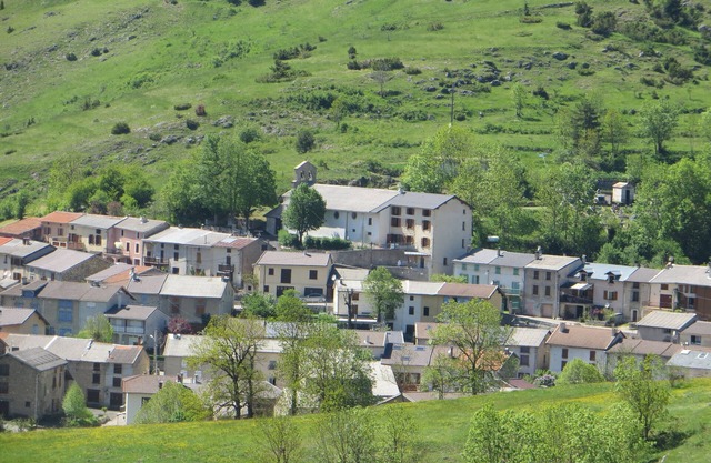 casa de Barry Espine en un pequeño pueblo de montaña de altitud 1200m