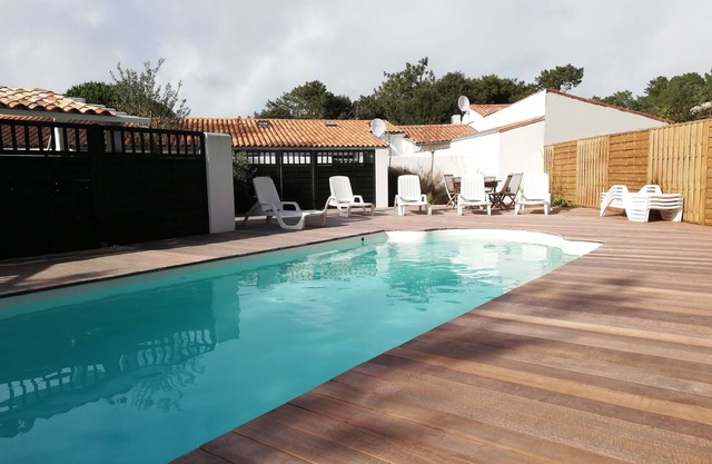 cabaña para 4 PERSONAS, 2 DORMITORIOS, PATIO PRIVADO, PISCINA CLIMATIZADA, ESTACIONAMIENTO PRIVADO
