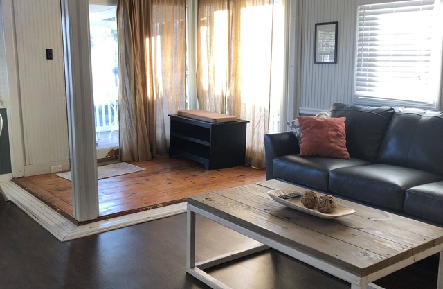 Casa de campo renovada, ideal para una pareja o familia pequeña.