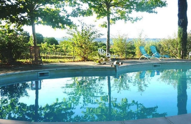 Casita de campo 'La Françonne - Gîte Rouge' con vistas a la montaña, Wi-Fi y aire acondicionado