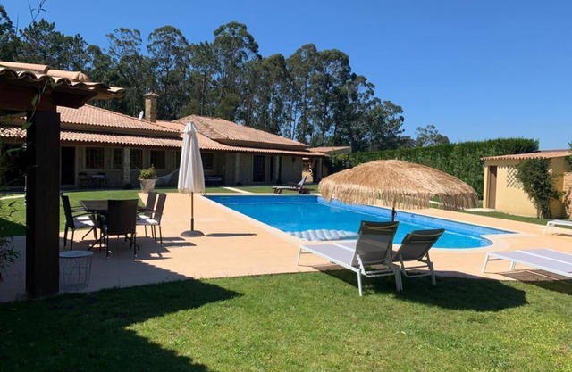 Cottage (9 habitacions) piscina privada climatizada e jacuzi cerca da plaia