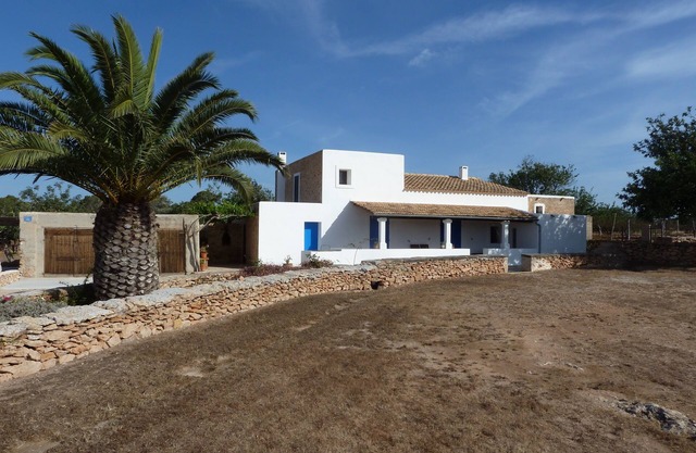 UNA CASA PARA TODA LA FAMILIA. ALQUILER POR SEMANAS DE SABADO A SABADO