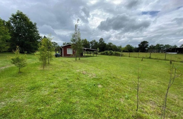 Cabaña Campestre con WIFI, desconexión total a 7 min de Villarrica