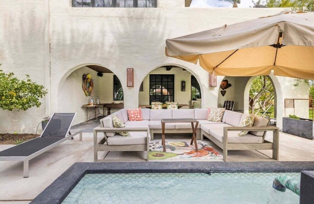Country Club Villa, Heated Pool w/ Hot Tub