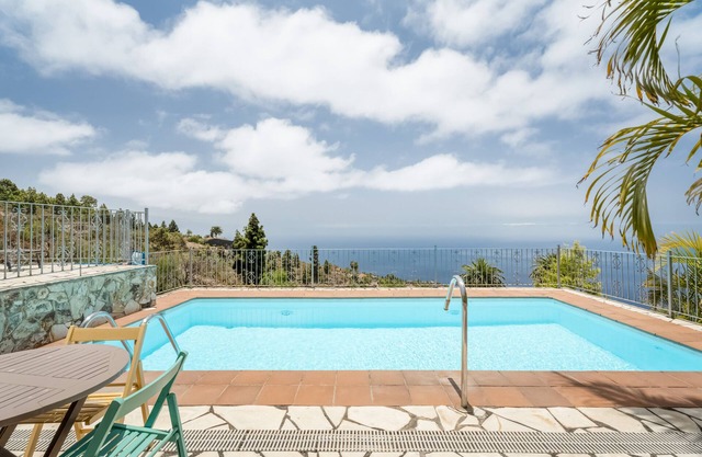 Casa rural 'Casa Juliana Tijarafe' con vistas al mar, piscina privada y Wi-Fi