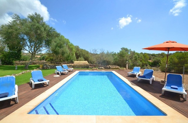 Casa rural Porto Cristo con piscina y jardín