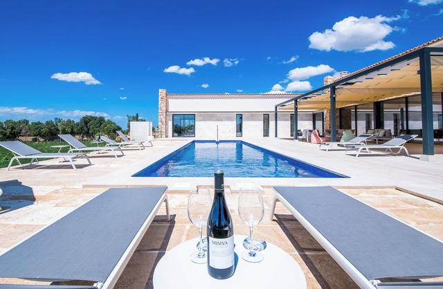 Casa rural 'Son Quillot 2' con vistas a la montaña, Wi-Fi y aire acondicionado