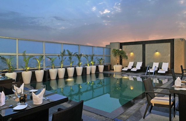 Country Inn & Suites by Radisson, Gurugram Sector 12