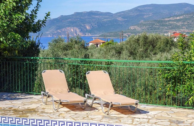Villa de campo con piscina + terraza al aire libre, a poca distancia del pueblo