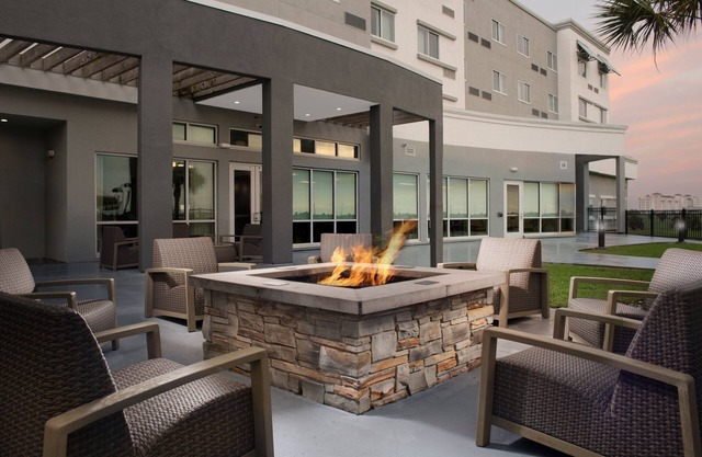 Courtyard by Marriott Galveston Island