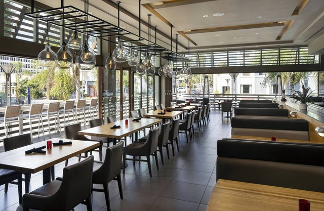 Courtyard by Marriott Long Beach Downtown