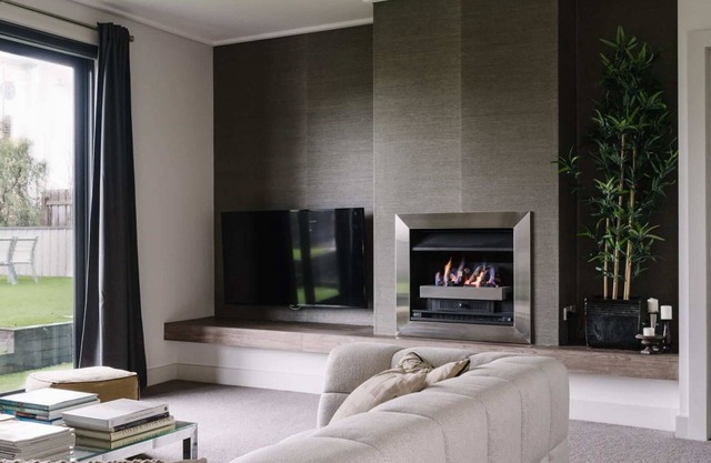 El primo Gilbert ~ Daylesford ~ PENTHOUSE STYLE-LIVING