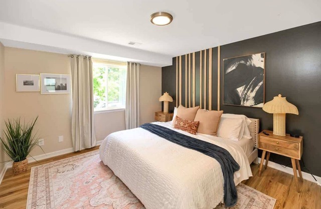 Modern & Renovated 1BR Flat | King Bed + Laundry