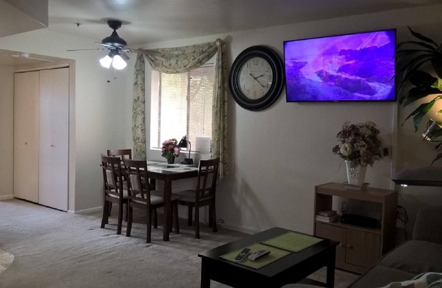 Cozy 1BR CondoNext To Sun CitiesIn Surprise 2 ª Flr A 3 Story BldgNextToElevator