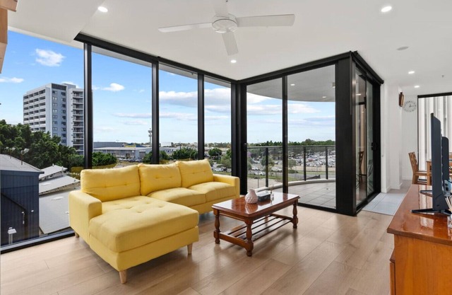Cozy 1BR Retreat in Hamilton Near River & Dining