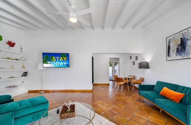 Cozy 1brd apt. w/ Private Backyard, BBQ. Free parking!