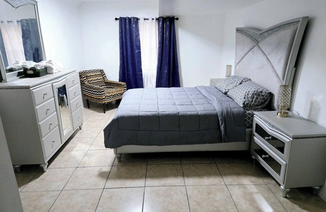Cozy 2-bedroom apartment in awesome East Orange. A place to thrive
