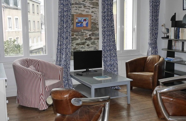 Acogedor apartamento de 2 habitaciones en el centro de Le Palais, cerca de tiendas y playa