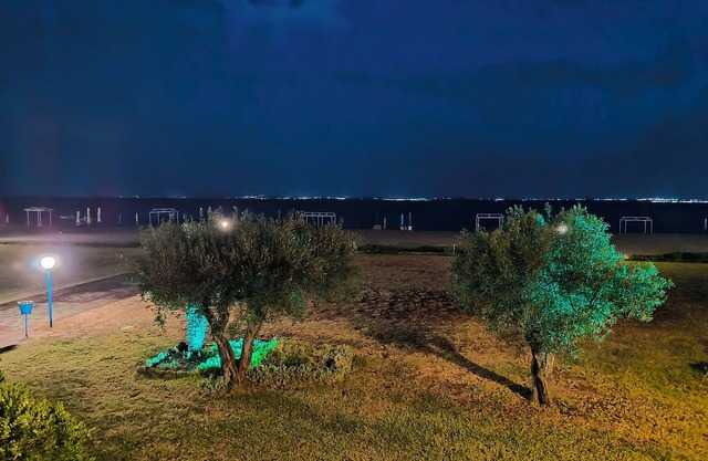 Cozy 2-bedroom apartment with WiFi, AC in lovely Γερακινή.