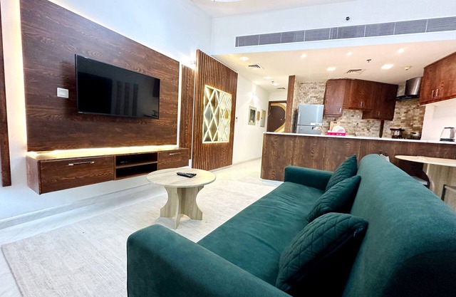 COZY 2 BEDROOM APARTMENT IN DUBAI