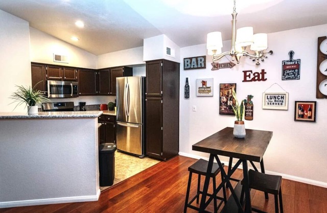 Cozy 2-bedroom condo Min from strip and Allegiant Stadiuam