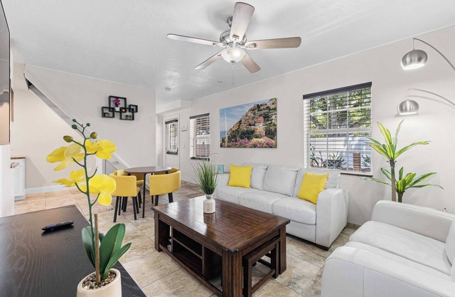 Cozy 2BR Beach & Trail | Bikes Fire Pit