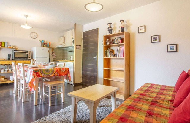 Agradable T2 Cabina con Piscina, Balcón y WiFi en Luz-Saint-Sauveur