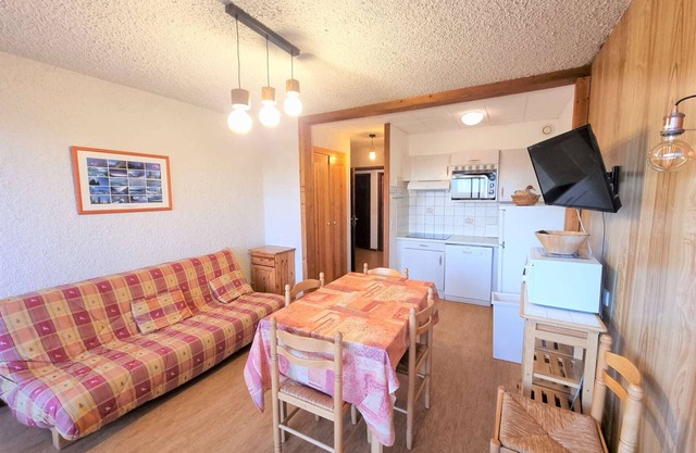 Acogedor apartamento para 7 personas con balcón, WiFi, parking y mascotas en Saint-Michel-de-Chaillol