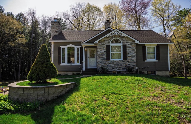 Cozy and fully renovated 4-bedroom rental property, available for you to enjoy.