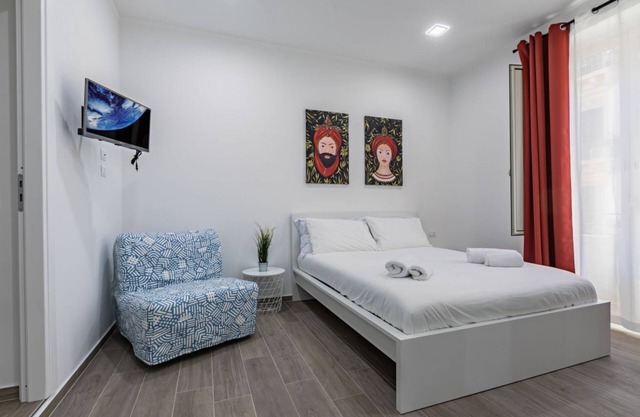 La Casa di Martina - Central Flat with Balcony