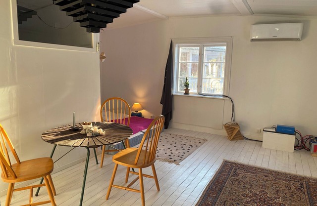 Cozy and rustic one-room house 7 km from Umeå city center