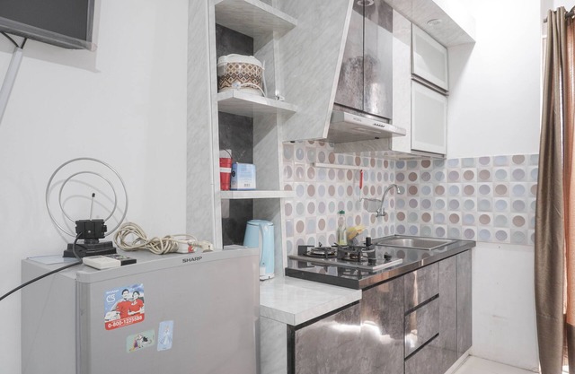 Cozy And Tidy Studio At Bassura City Apartment
