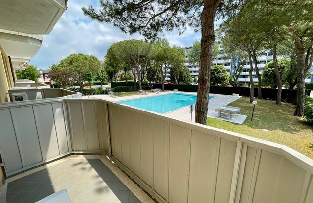 Bonito y acogedor apartamento con piscina - Beahost