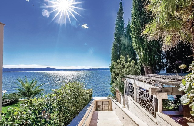 Acogedor apartamento en Crikvenica con.
