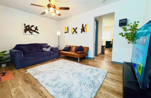 Cozy Arlington Retreat-8 min Walk to AT&T Stadium, Globe Life Field