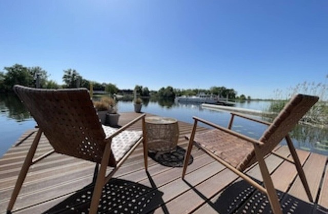 Cozy bungalow right on the Havel