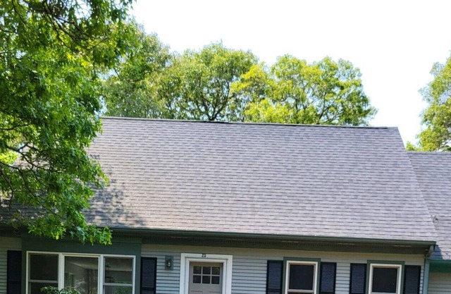 Cozy Cape Cottage, Quiet & Private, Minutes from Beach, Sleeps 8+
