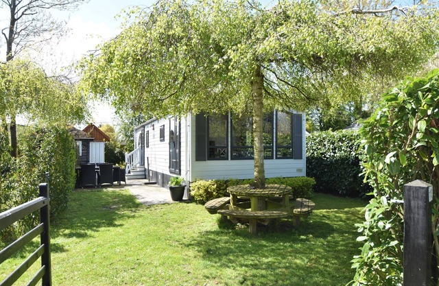 Encantador chalet en Goedereede con jardín y barbacoa.